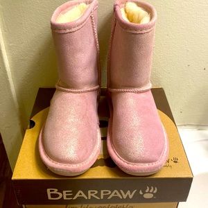 Shimmery pink soft boots